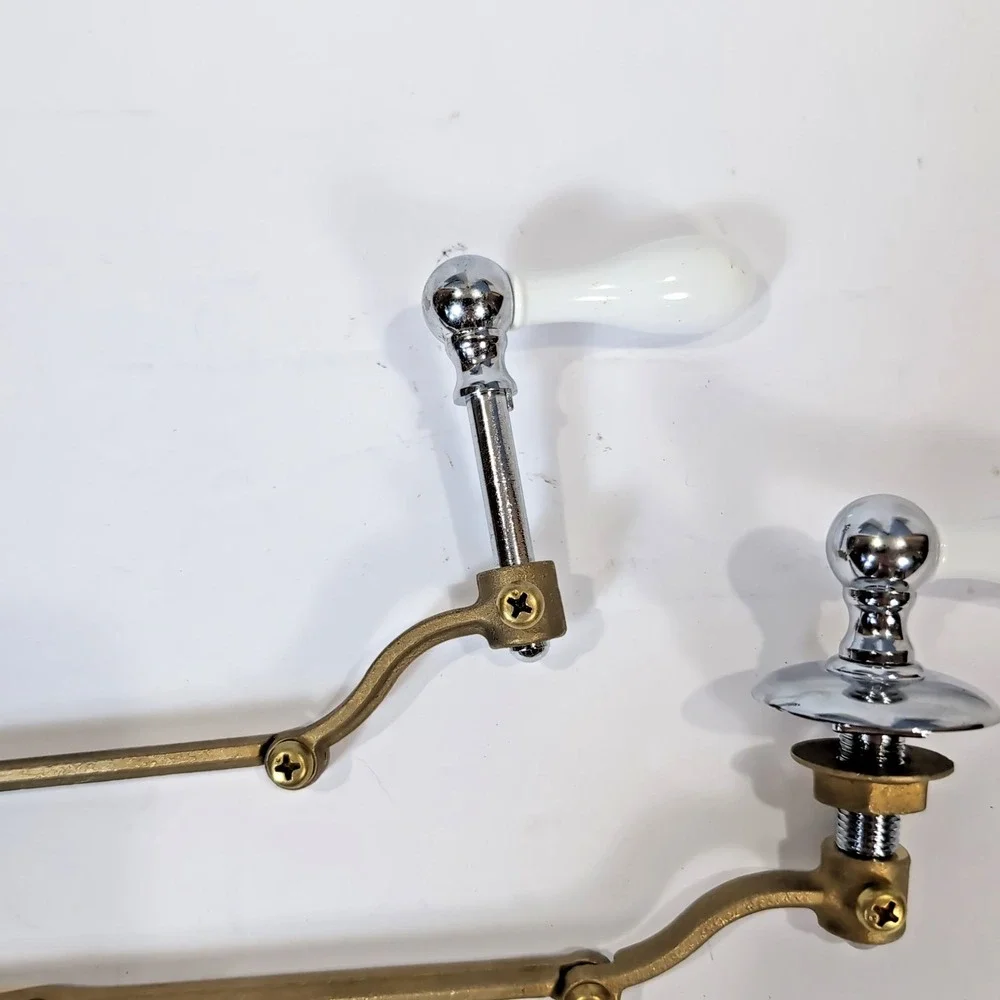 TOILET FLUSH LEVERS Moen Inspirations Tank Lever Porcelain & Chome 1 Complete